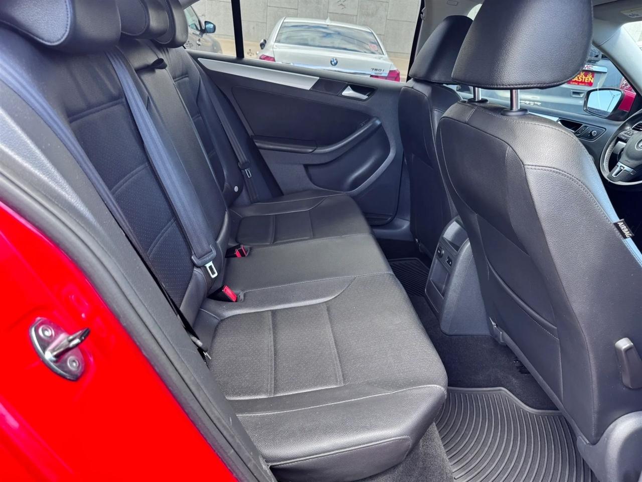 Volkswagen Jetta Sedan 4dr Auto SE 2014