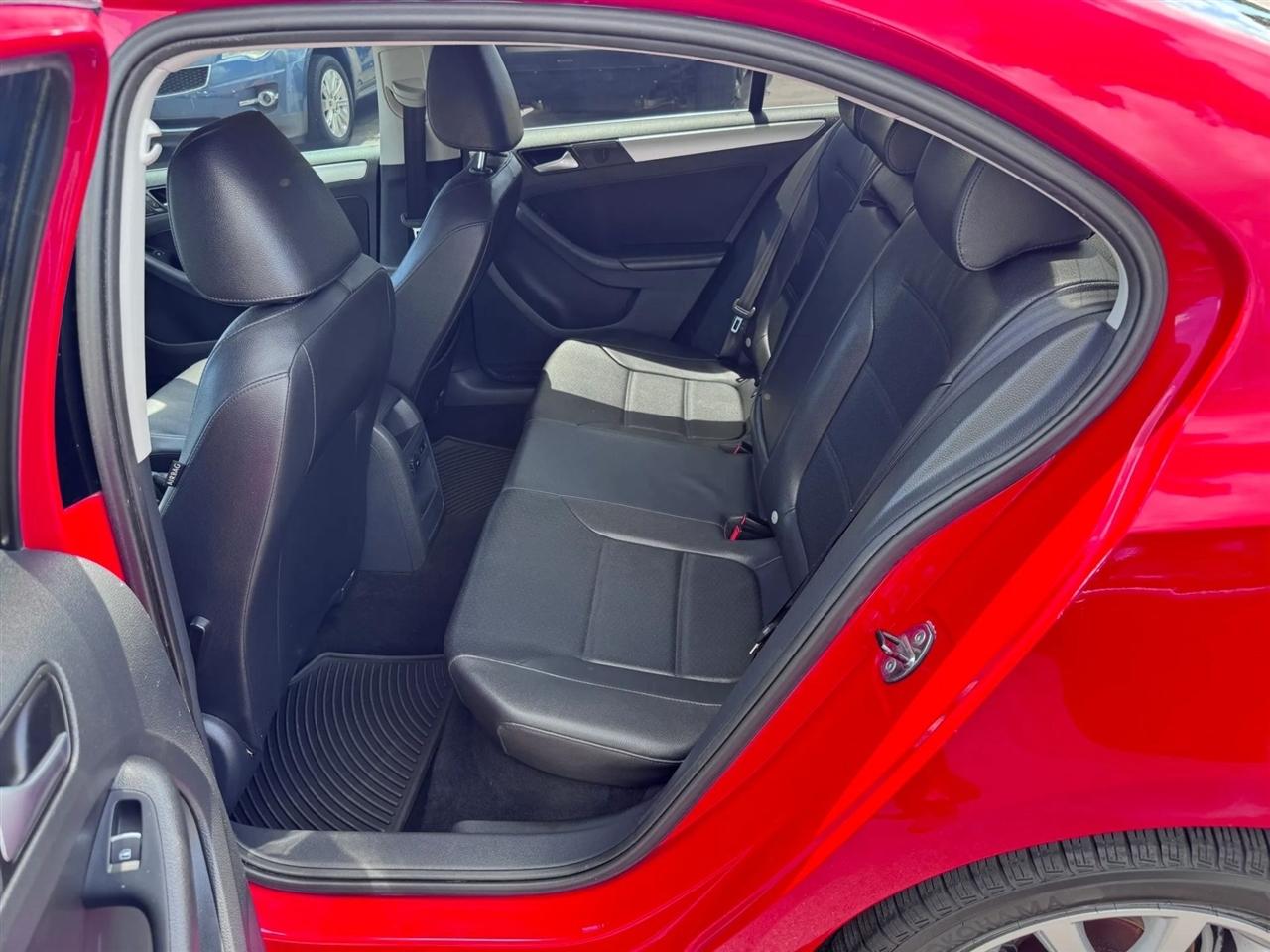 Volkswagen Jetta Sedan 4dr Auto SE 2014