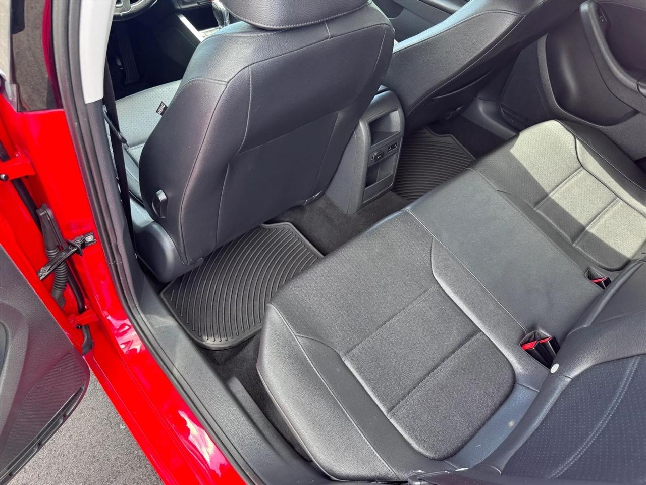 Volkswagen Jetta Sedan 4dr Auto SE 2014