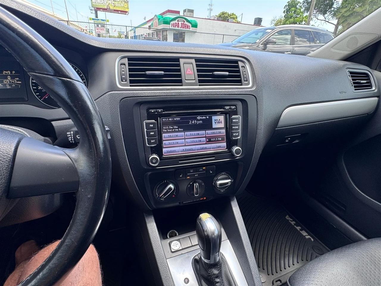 Volkswagen Jetta Sedan 4dr Auto SE 2014