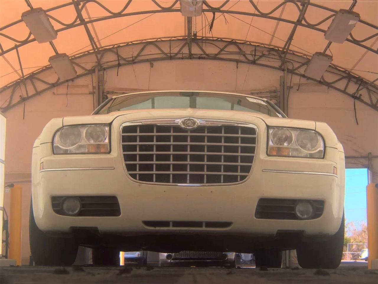 Chrysler 300 4dr Sdn 300 RWD 2007