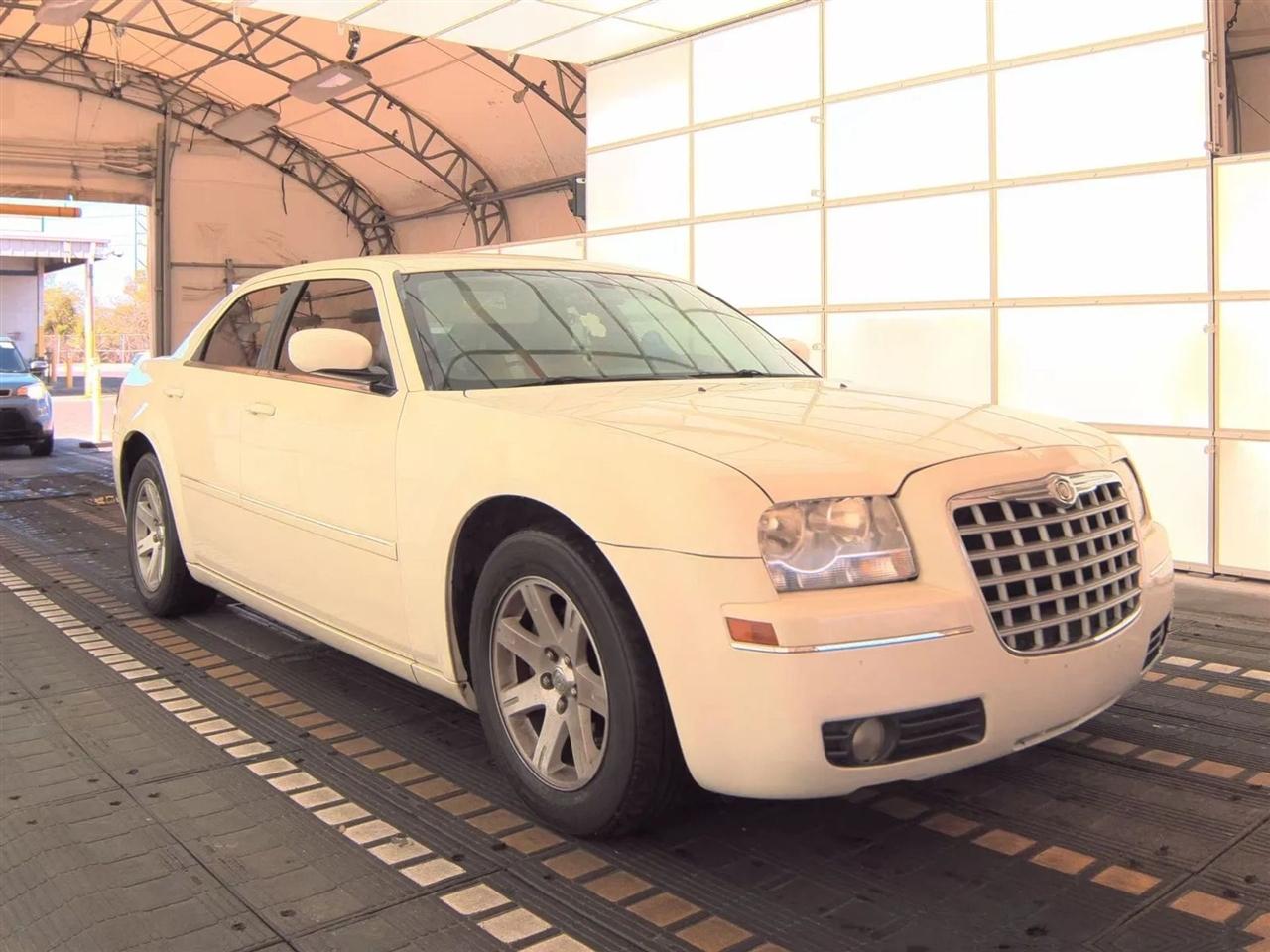 Chrysler 300 4dr Sdn 300 RWD 2007