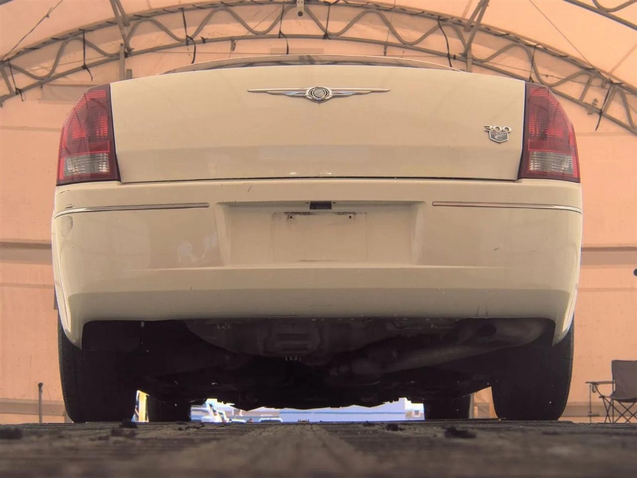 Chrysler 300 4dr Sdn 300 RWD 2007