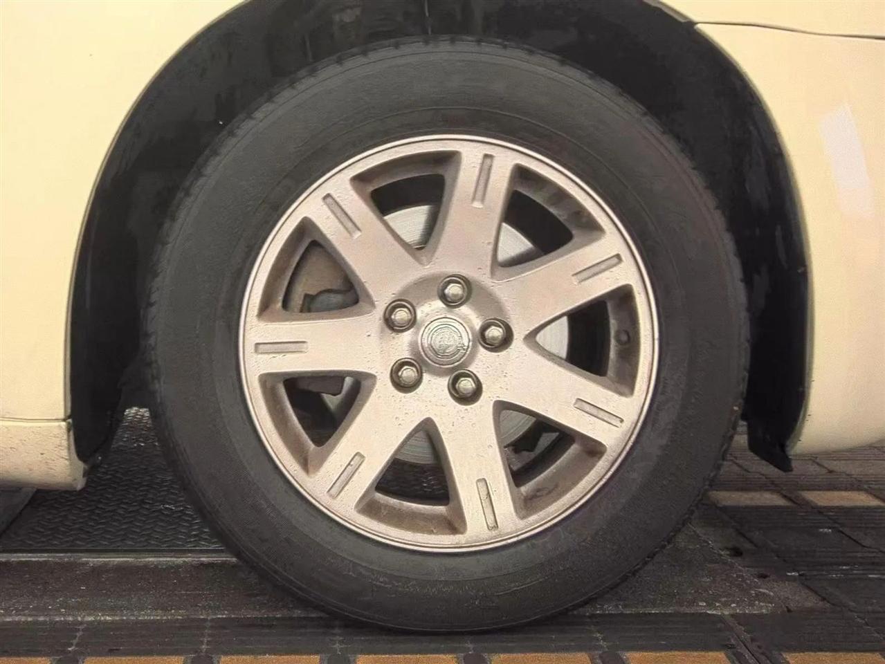 Chrysler 300 4dr Sdn 300 RWD 2007