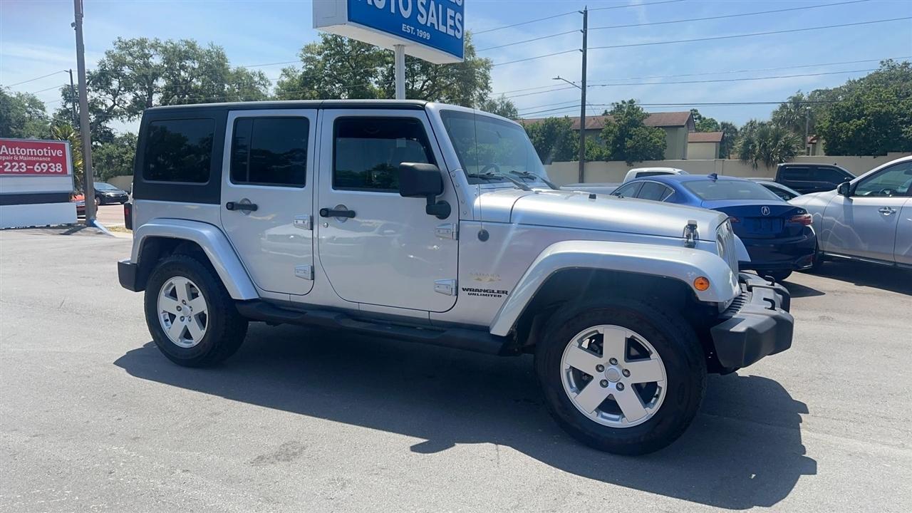 Jeep Wrangler 4WD 4dr Unlimited Sahara 2007