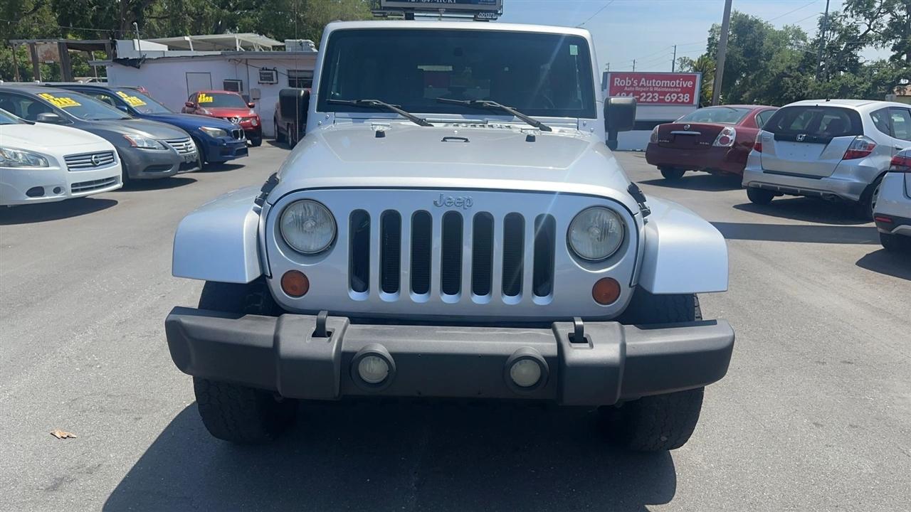 Jeep Wrangler 4WD 4dr Unlimited Sahara 2007