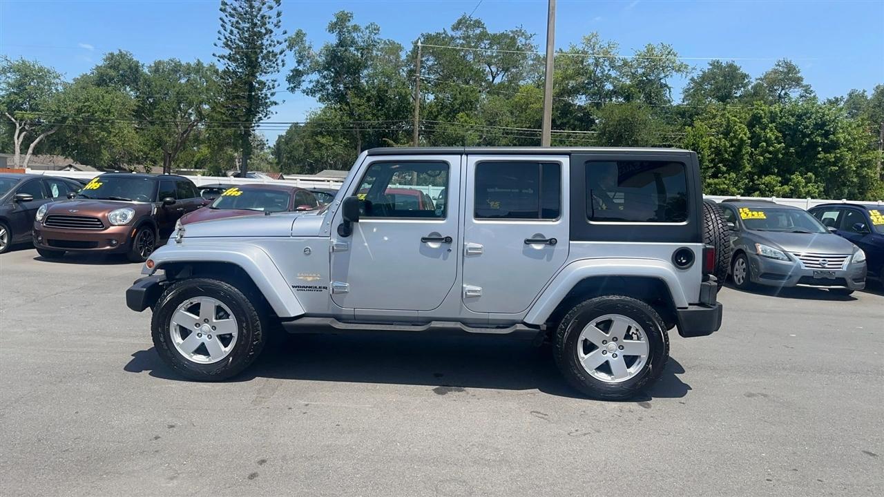 Jeep Wrangler 4WD 4dr Unlimited Sahara 2007