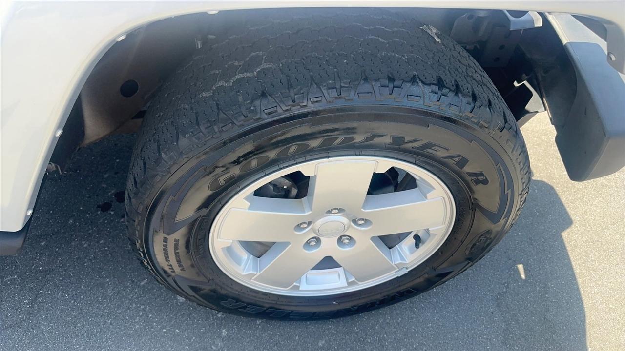 Jeep Wrangler 4WD 4dr Unlimited Sahara 2007