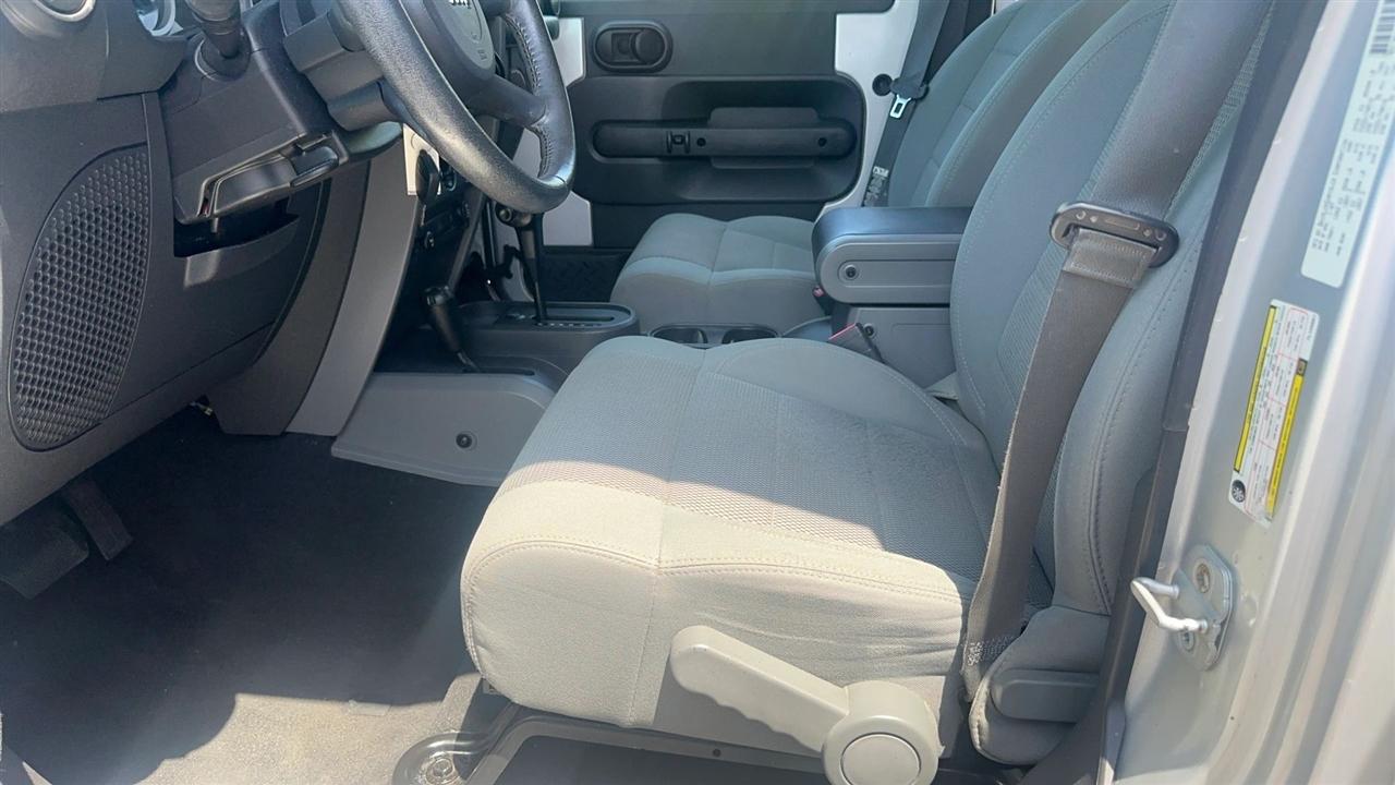 Jeep Wrangler 4WD 4dr Unlimited Sahara 2007