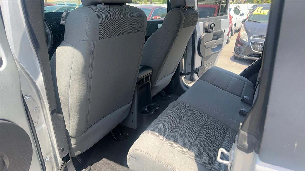 Jeep Wrangler 4WD 4dr Unlimited Sahara 2007