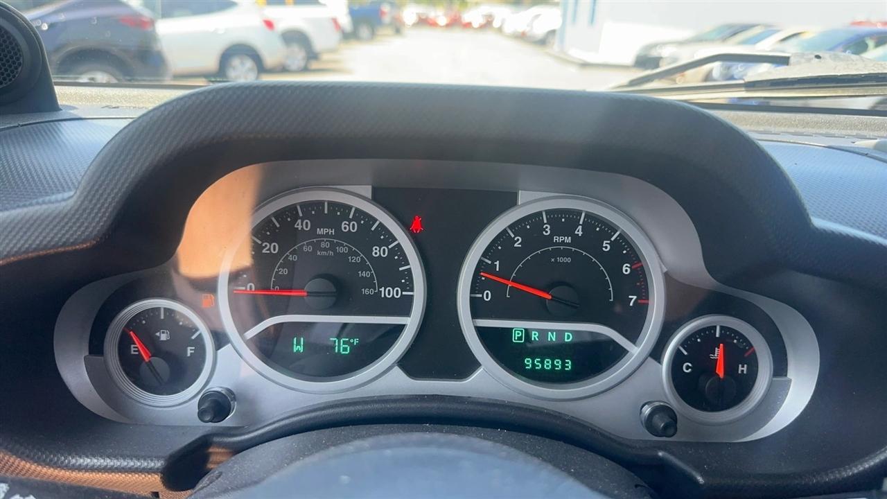 Jeep Wrangler 4WD 4dr Unlimited Sahara 2007