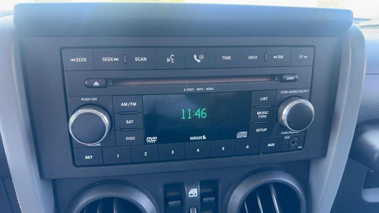 Jeep Wrangler 4WD 4dr Unlimited Sahara 2007