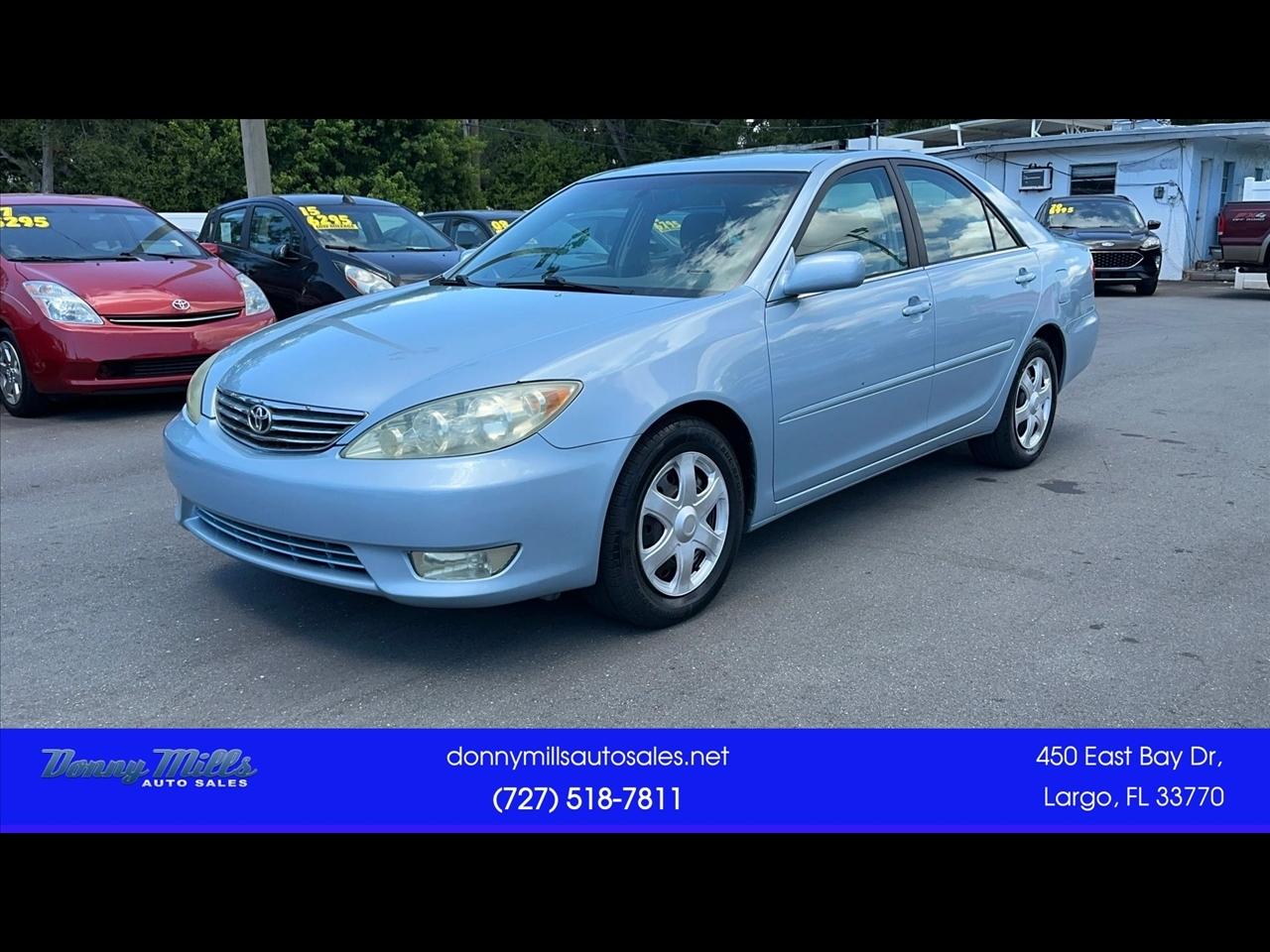 Toyota Camry 4dr Sdn XLE Auto (Natl) 2005
