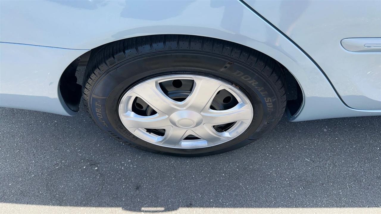 Toyota Camry 4dr Sdn XLE Auto (Natl) 2005