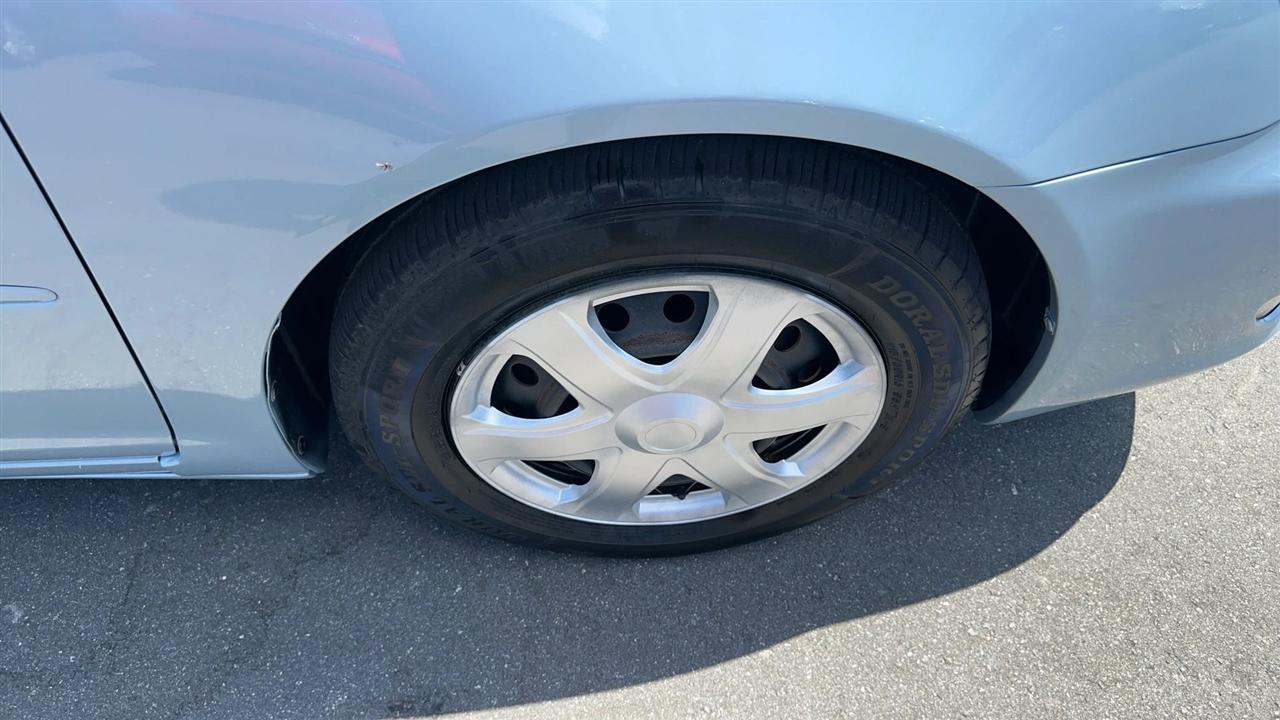 Toyota Camry 4dr Sdn XLE Auto (Natl) 2005