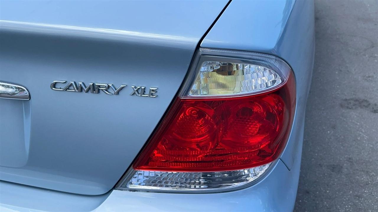 Toyota Camry 4dr Sdn XLE Auto (Natl) 2005