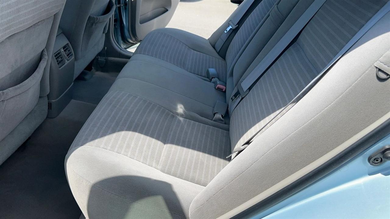 Toyota Camry 4dr Sdn XLE Auto (Natl) 2005