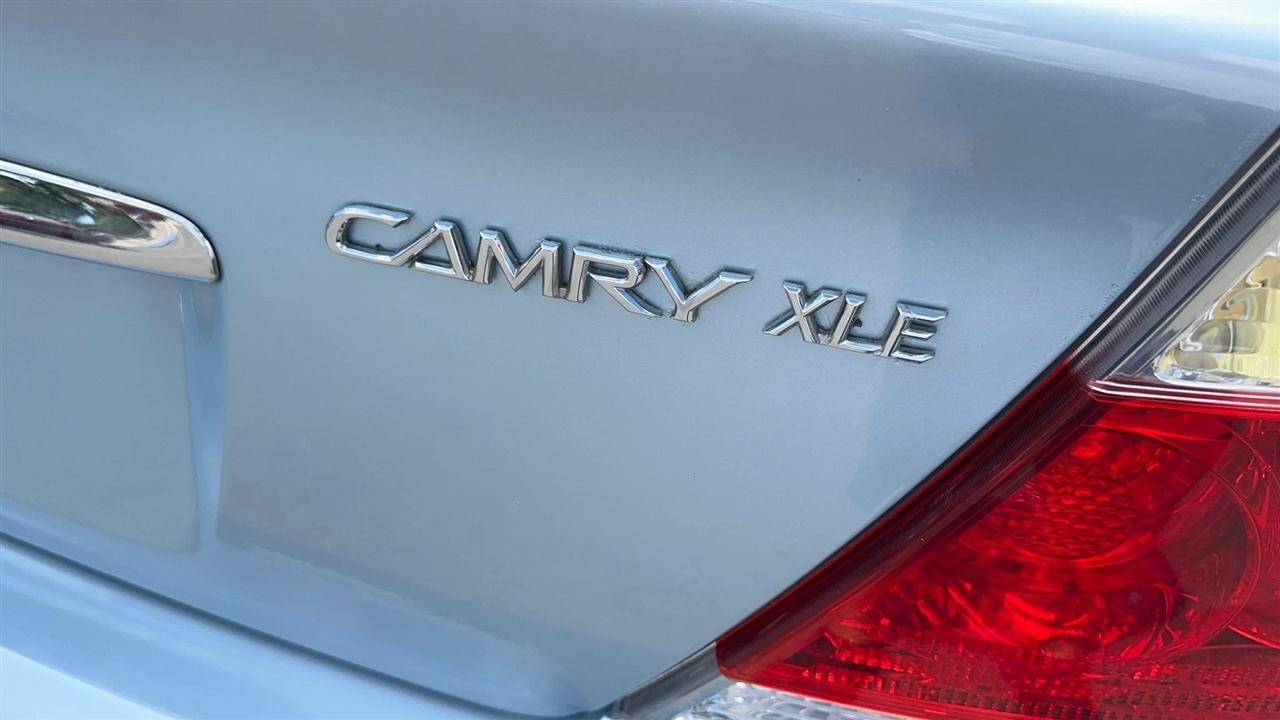 Toyota Camry 4dr Sdn XLE Auto (Natl) 2005