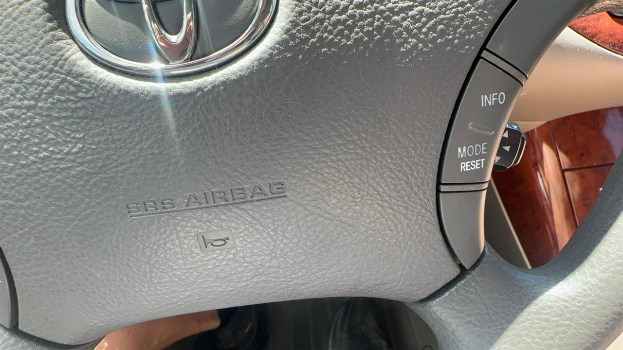 Toyota Camry 4dr Sdn XLE Auto (Natl) 2005