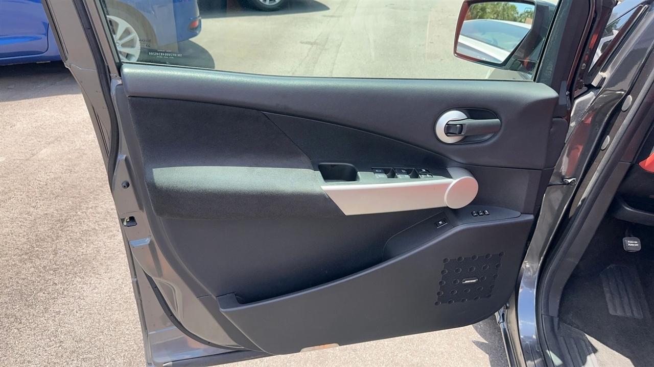 Nissan Quest 4dr Van SE 2004