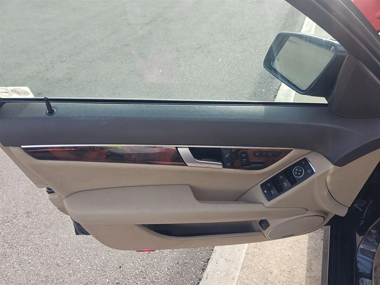 Mercedes-Benz C-Class 4dr Sdn C 300 Sport 4MATIC 2013