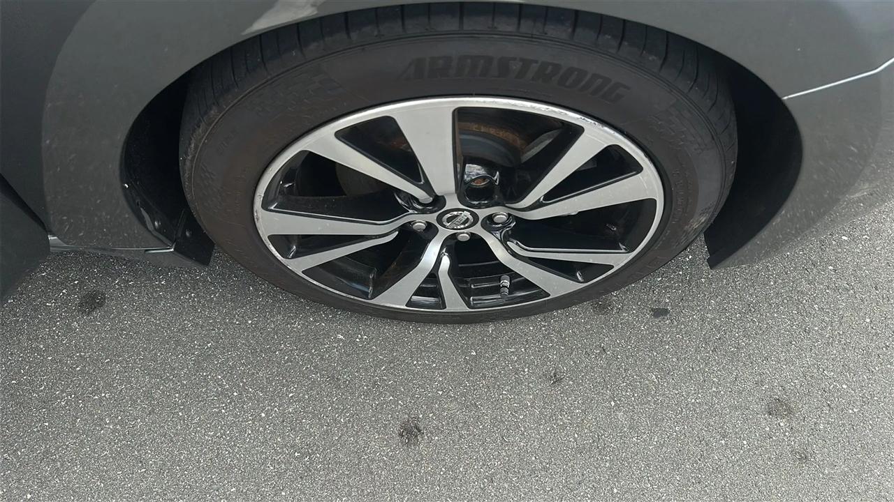 Nissan Maxima  2016