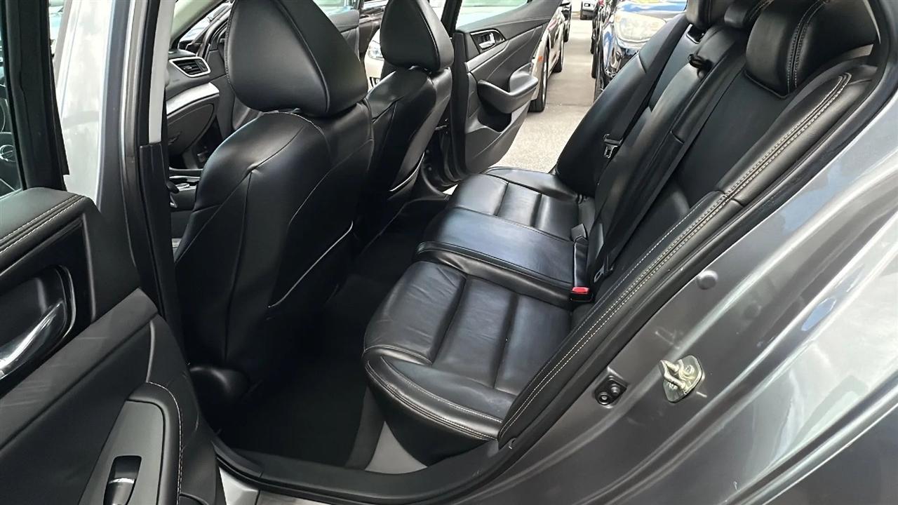 Nissan Maxima  2016