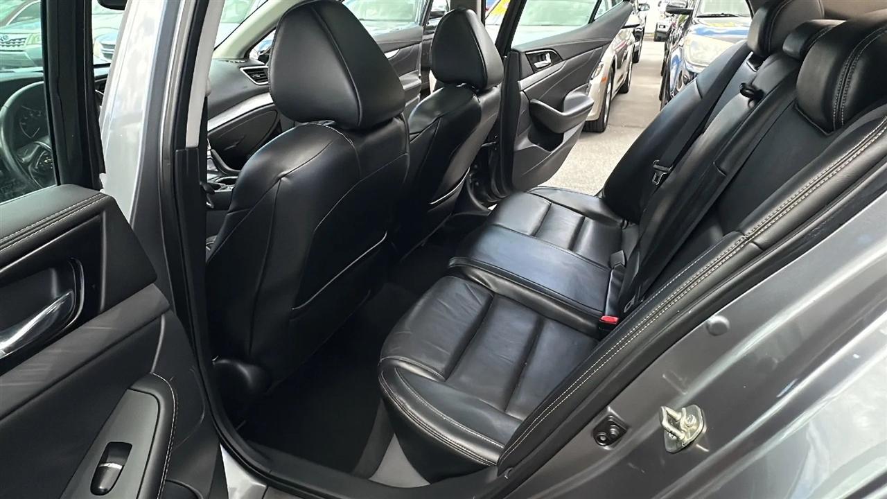 Nissan Maxima  2016