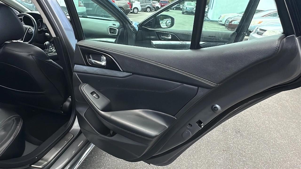 Nissan Maxima  2016