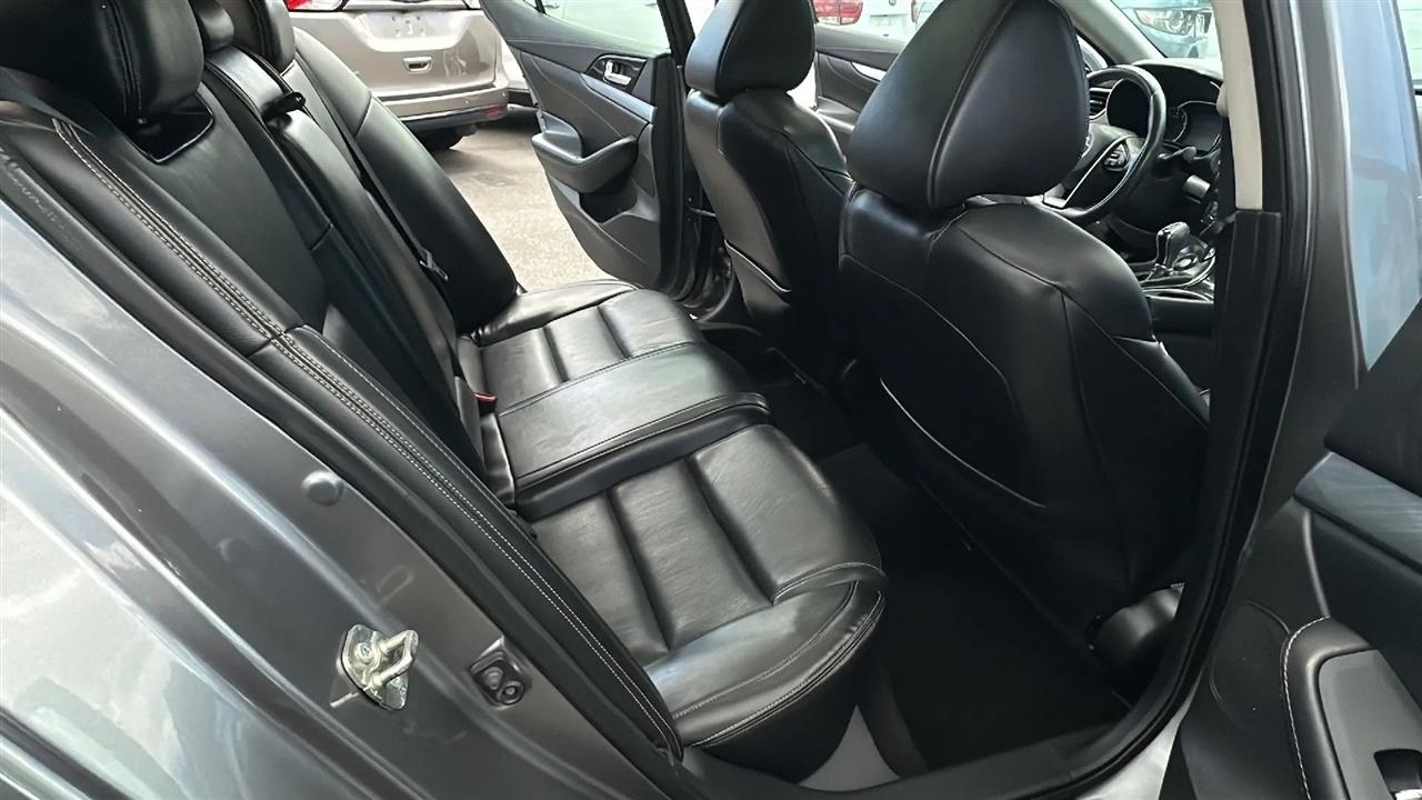 Nissan Maxima  2016