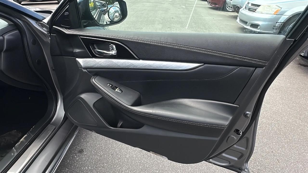 Nissan Maxima  2016