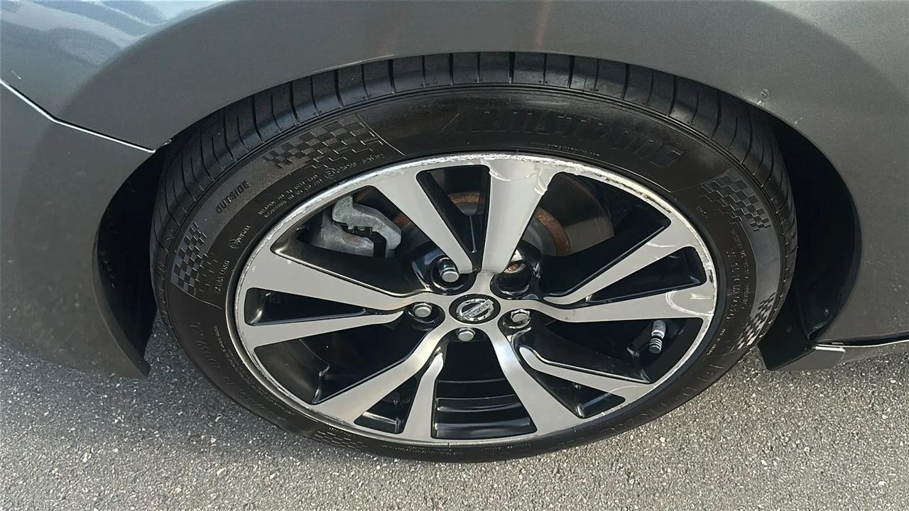 Nissan Maxima  2016
