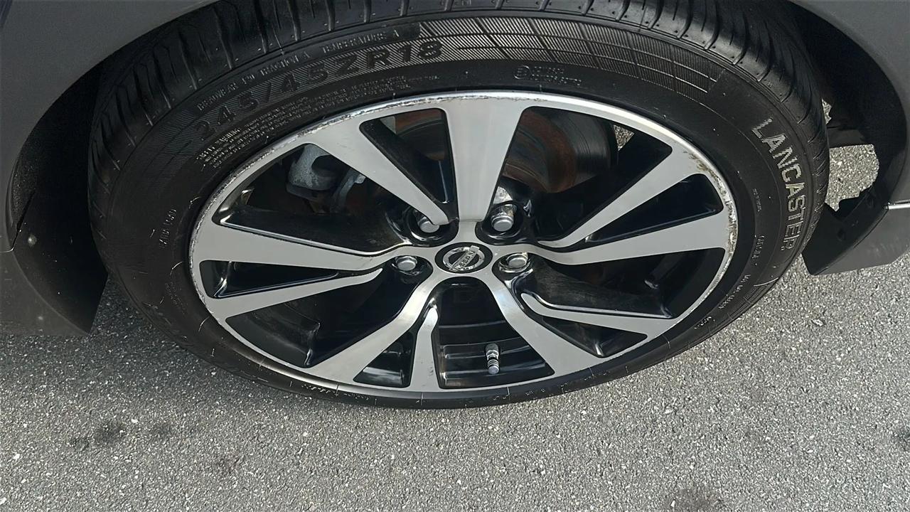 Nissan Maxima  2016