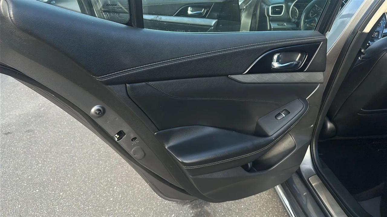 Nissan Maxima  2016