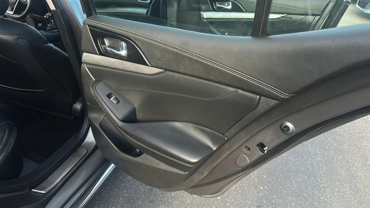Nissan Maxima  2016