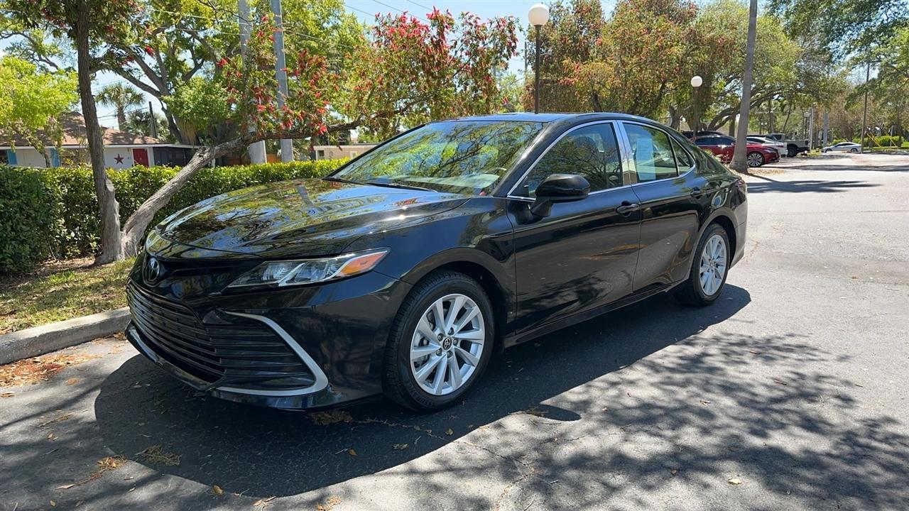 Toyota Camry LE Auto (Natl) 2024