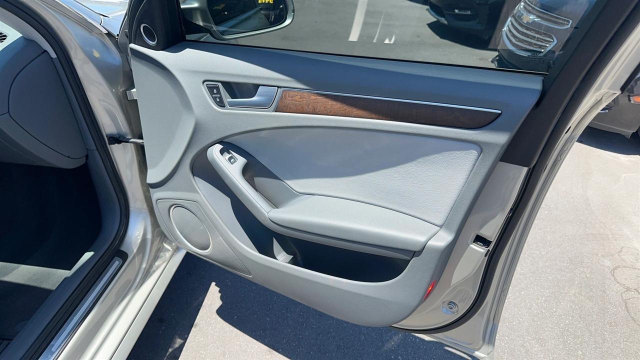 Audi A4 4dr Sdn CVT FrontTrak 2.0T Premium Plus 2014