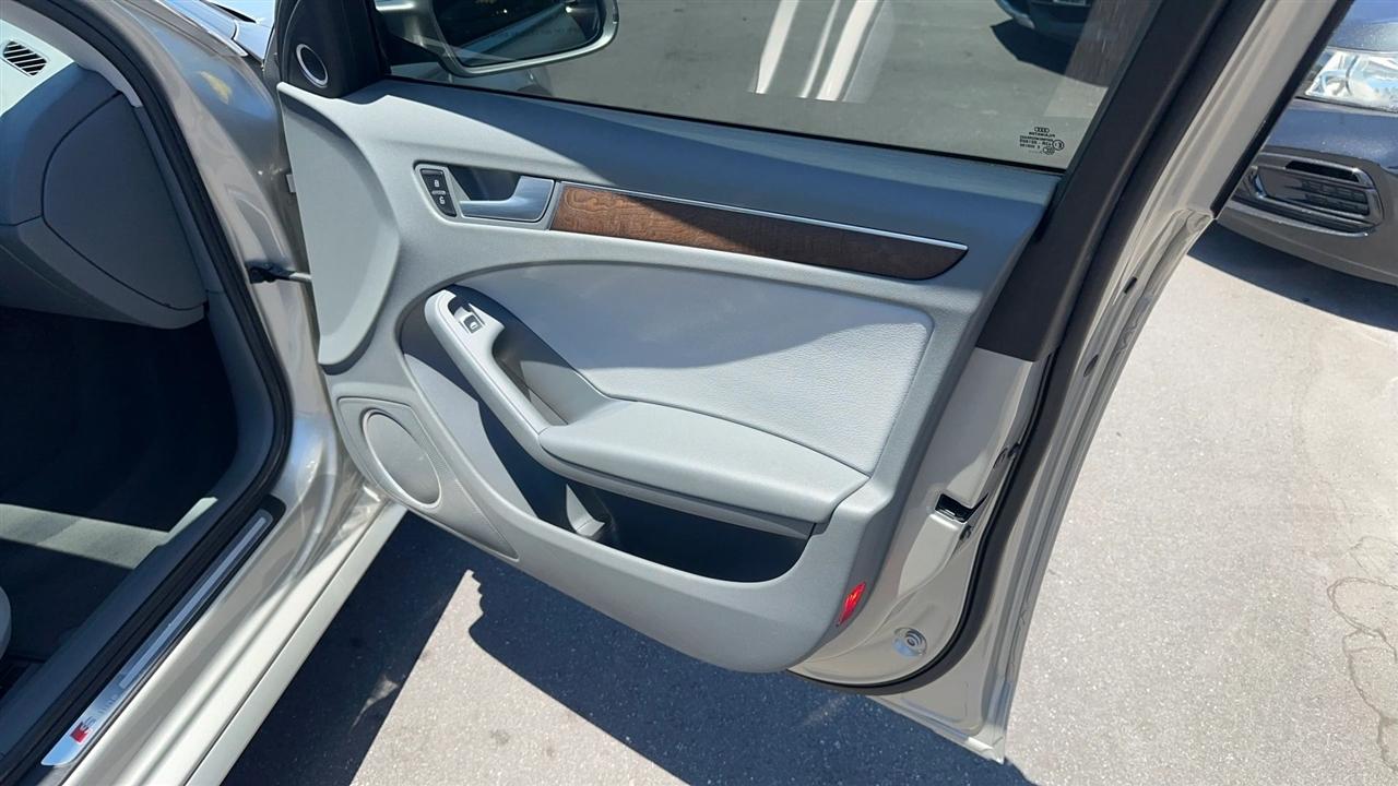 Audi A4 4dr Sdn CVT FrontTrak 2.0T Premium Plus 2014