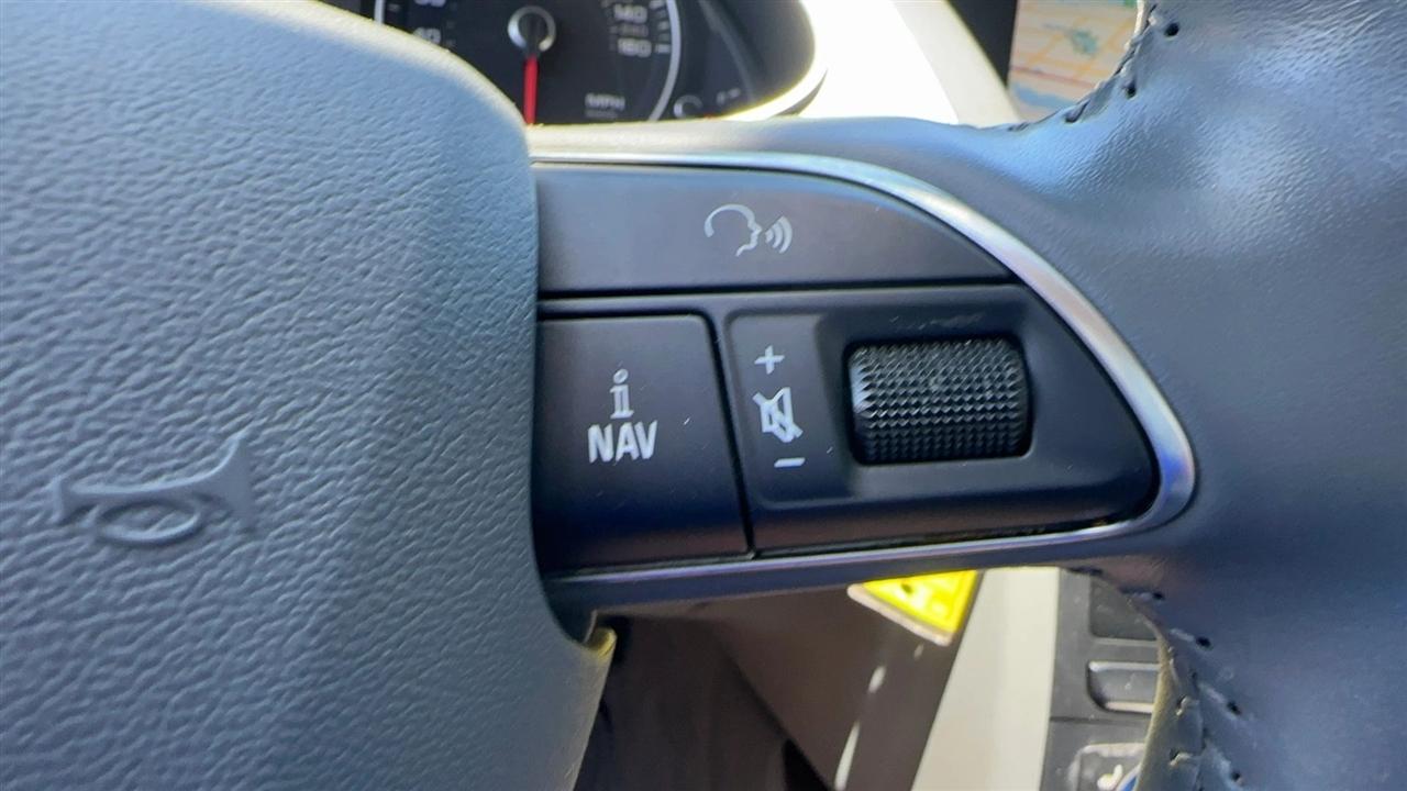 Audi A4 4dr Sdn CVT FrontTrak 2.0T Premium Plus 2014