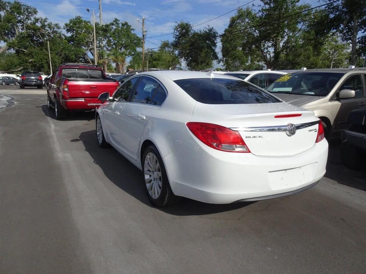 Buick Regal 4dr Sdn CXL RL2 (Russelsheim) *Ltd Avail* 2011