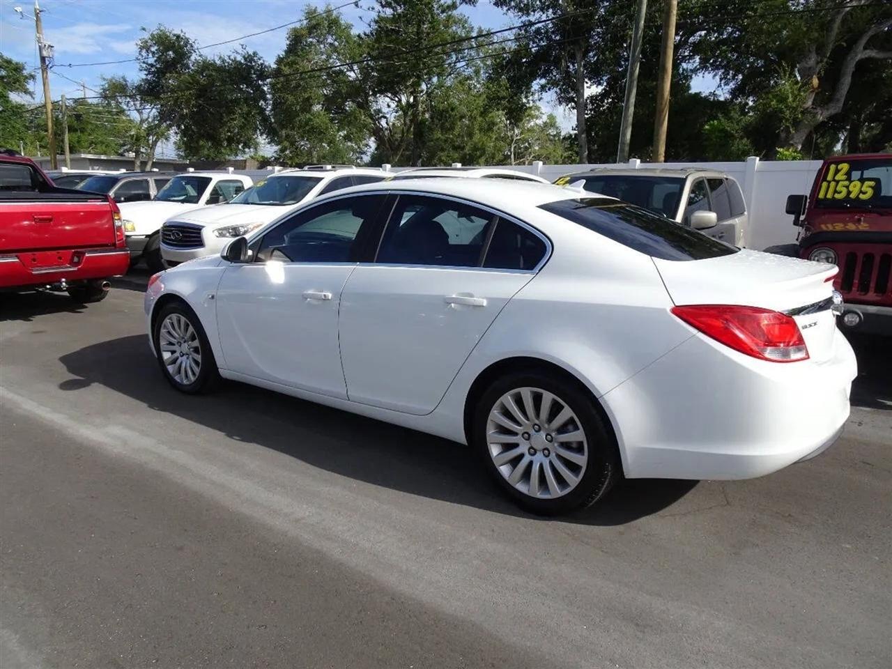 Buick Regal 4dr Sdn CXL RL2 (Russelsheim) *Ltd Avail* 2011