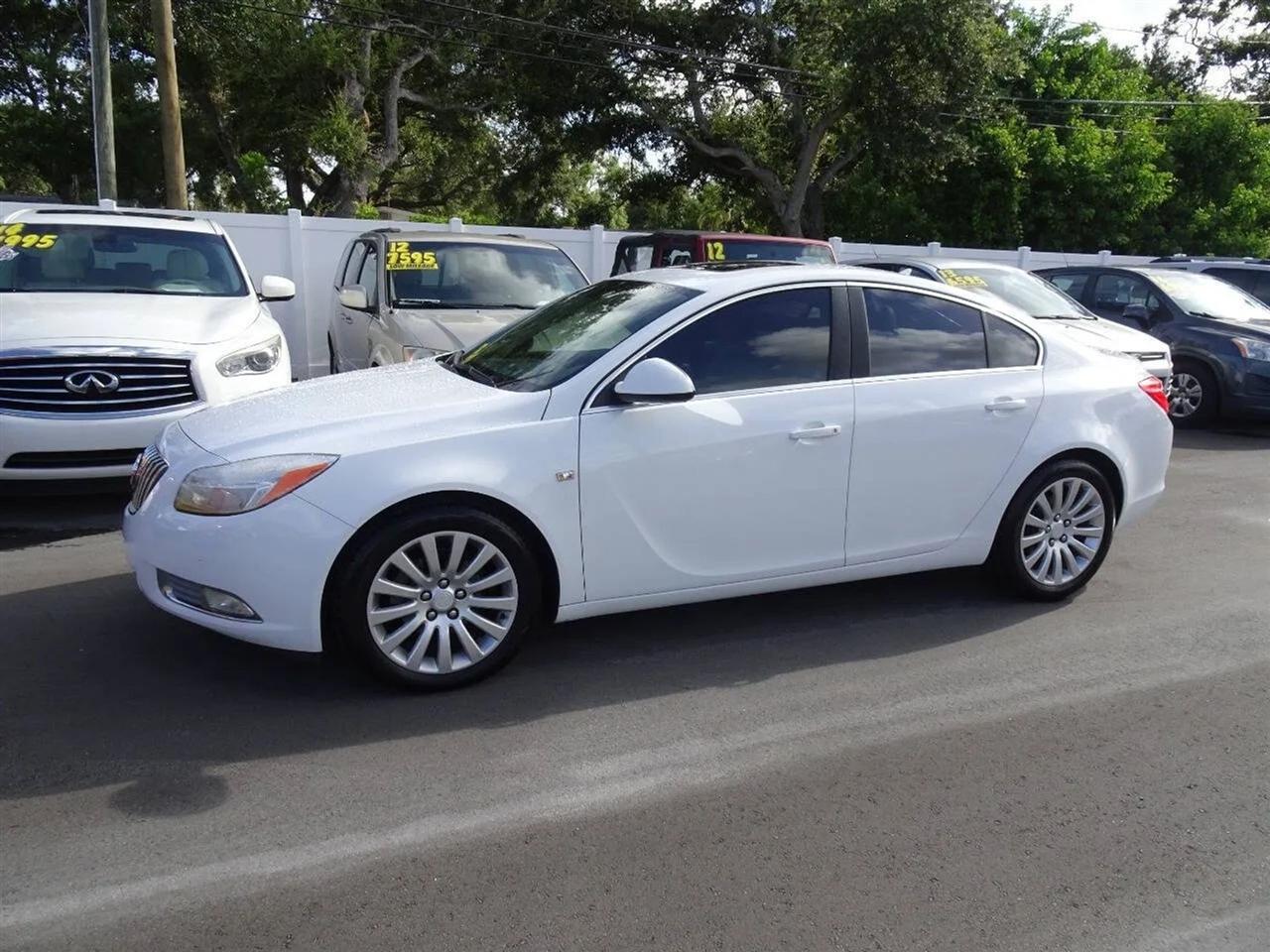 Buick Regal 4dr Sdn CXL RL2 (Russelsheim) *Ltd Avail* 2011