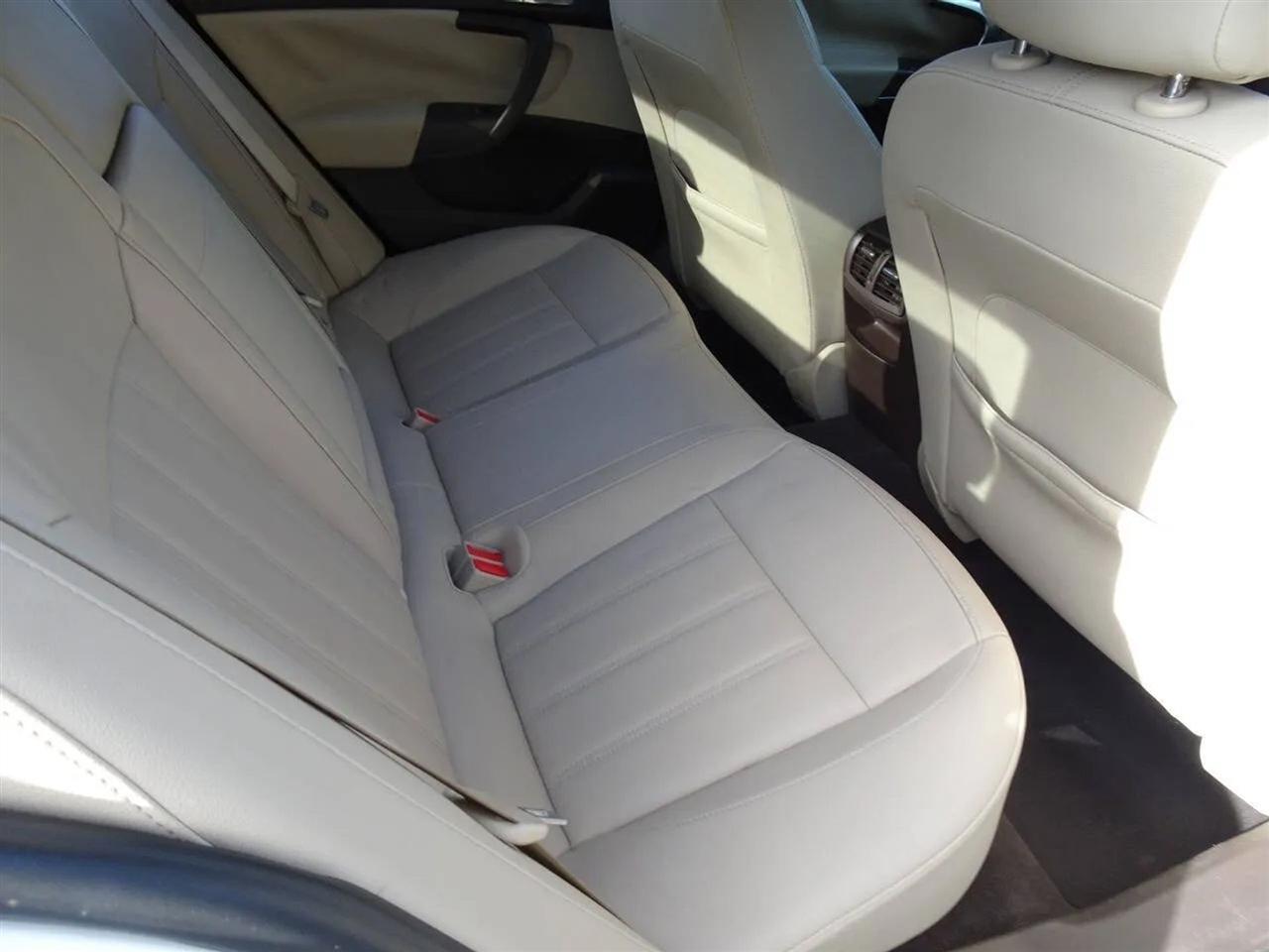 Buick Regal 4dr Sdn CXL RL2 (Russelsheim) *Ltd Avail* 2011