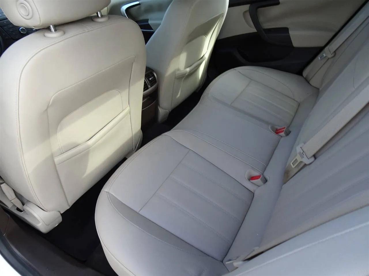 Buick Regal 4dr Sdn CXL RL2 (Russelsheim) *Ltd Avail* 2011