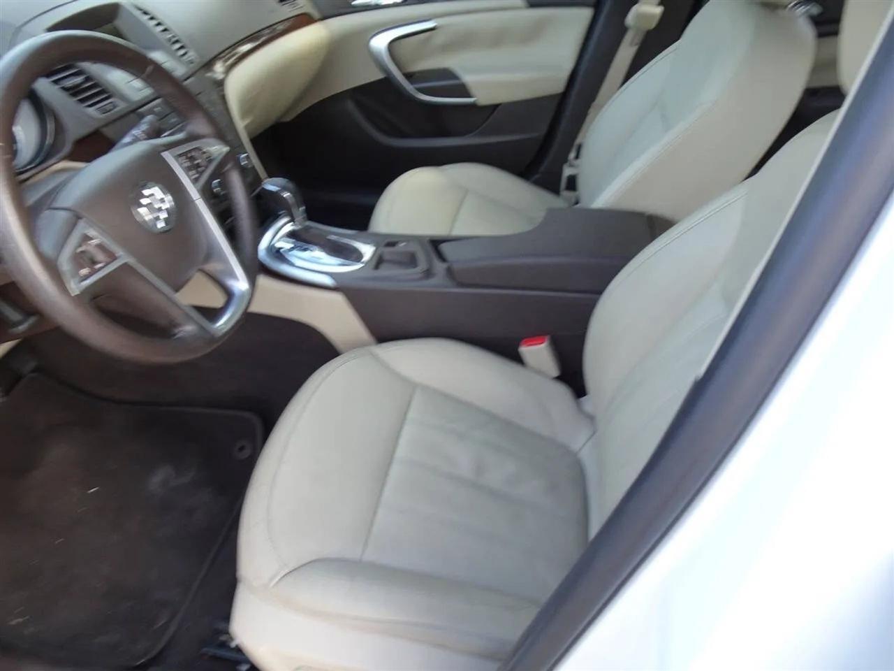 Buick Regal 4dr Sdn CXL RL2 (Russelsheim) *Ltd Avail* 2011
