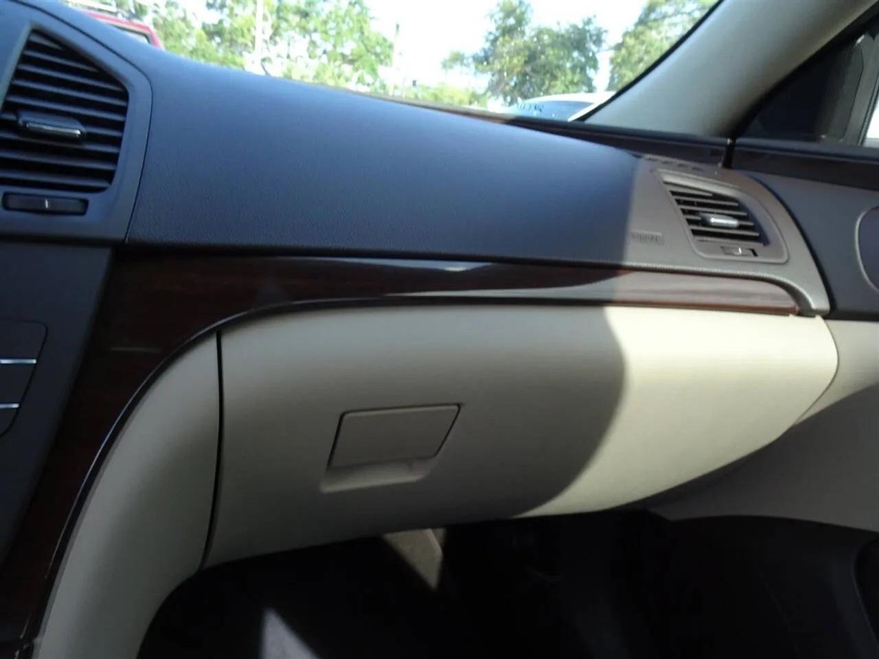 Buick Regal 4dr Sdn CXL RL2 (Russelsheim) *Ltd Avail* 2011
