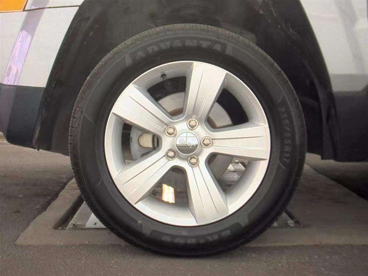Jeep Patriot 4WD 4dr Latitude 2015