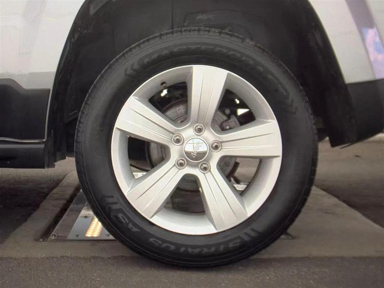 Jeep Patriot 4WD 4dr Latitude 2015
