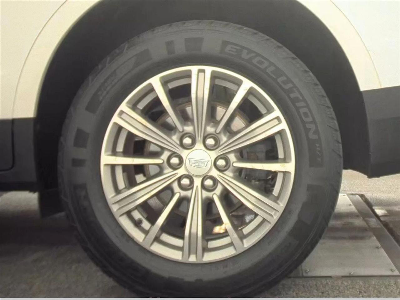 Cadillac XT5 FWD 4dr Luxury 2017