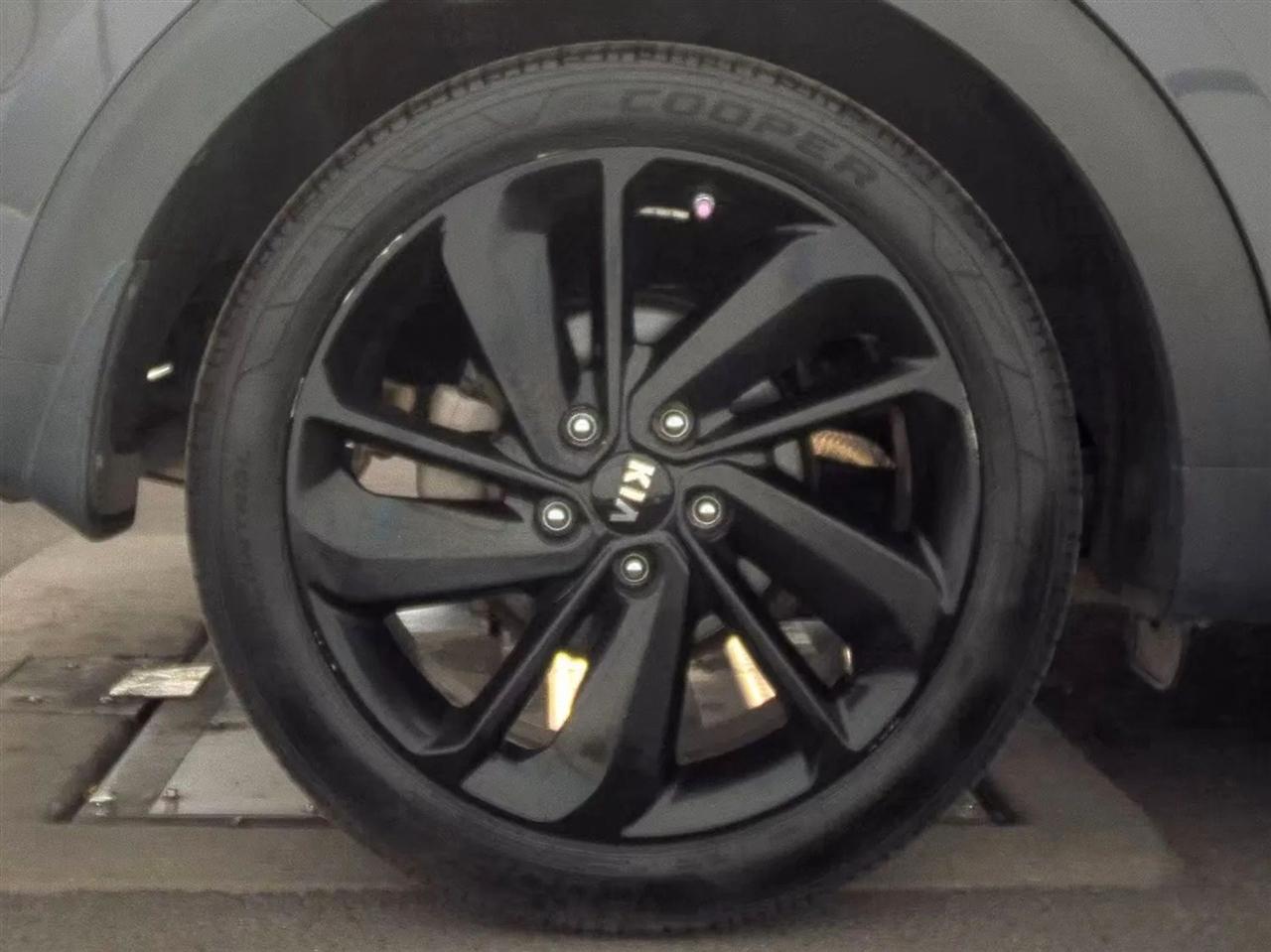 Kia Niro EX FWD 2018
